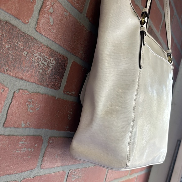 COACH PEYTON LEATHER ZIP TOP TOTE - Picture 5 of 13